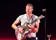 Coldplay Ticketmaster的销售导致粉丝“身体不适”，他们指出这是一个巨大的错误